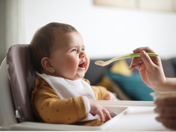 Robots bébé : cuiseur, mixeur et accessoire pour les repas de bébé