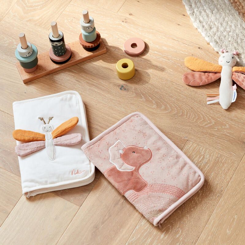Pop Protege Carnet De Sante Pop Noukies Rose - noukie 's